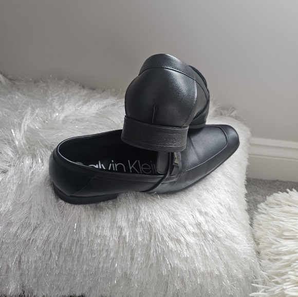 Pre loved barely worn!! Calvin Klein mens dress shoe - Picture 3 of 12